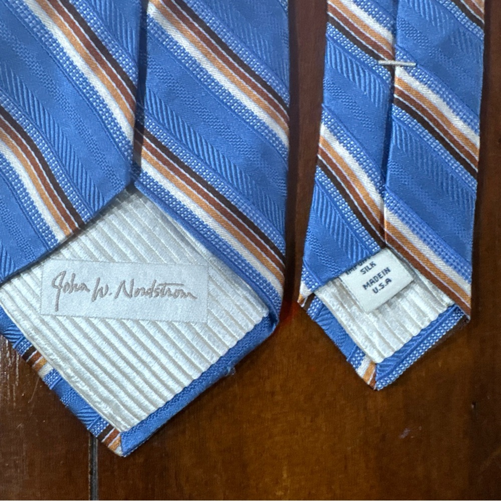 Vintage John W Nordstrom Silk Tie Blue Stripe Made in USA Classic Designer tie - Picture 2 of 4
